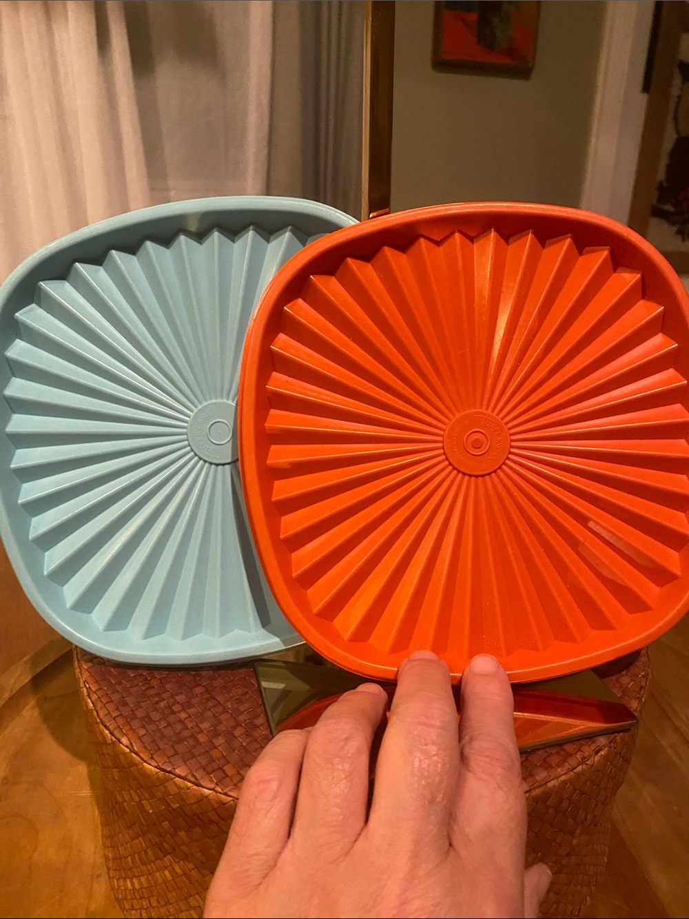 Tupperware tops orange and turquoise color - Picture 2 of 9